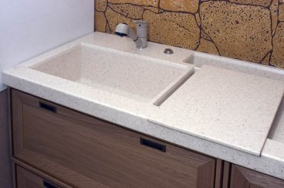 Столешница из искусственного камня